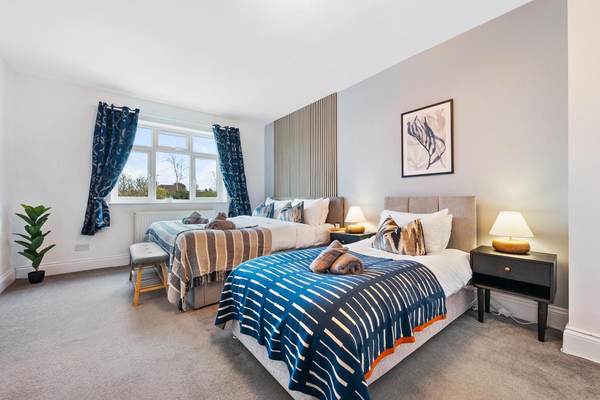 Long Term And Summer Special Offer! 5-Bedroom Spacious, Stunning Design, Sociable Areas & Cosy House Near South Downs Park, Sleeps 11 With Games Room, Private Parking And Garden- By Blue Puffin Stays Waterlooville Ngoại thất bức ảnh