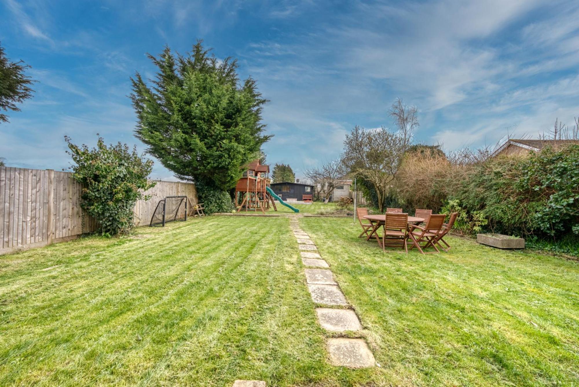 Long Term And Summer Special Offer! 5-Bedroom Spacious, Stunning Design, Sociable Areas & Cosy House Near South Downs Park, Sleeps 11 With Games Room, Private Parking And Garden- By Blue Puffin Stays Waterlooville Ngoại thất bức ảnh