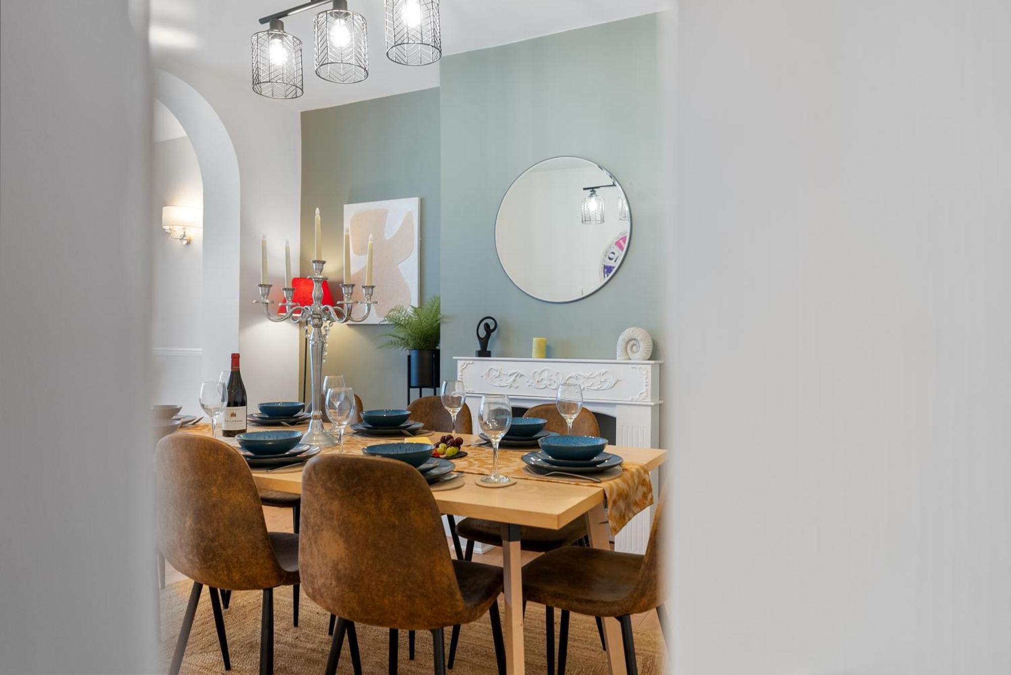 Long Term And Summer Special Offer! 5-Bedroom Spacious, Stunning Design, Sociable Areas & Cosy House Near South Downs Park, Sleeps 11 With Games Room, Private Parking And Garden- By Blue Puffin Stays Waterlooville Ngoại thất bức ảnh