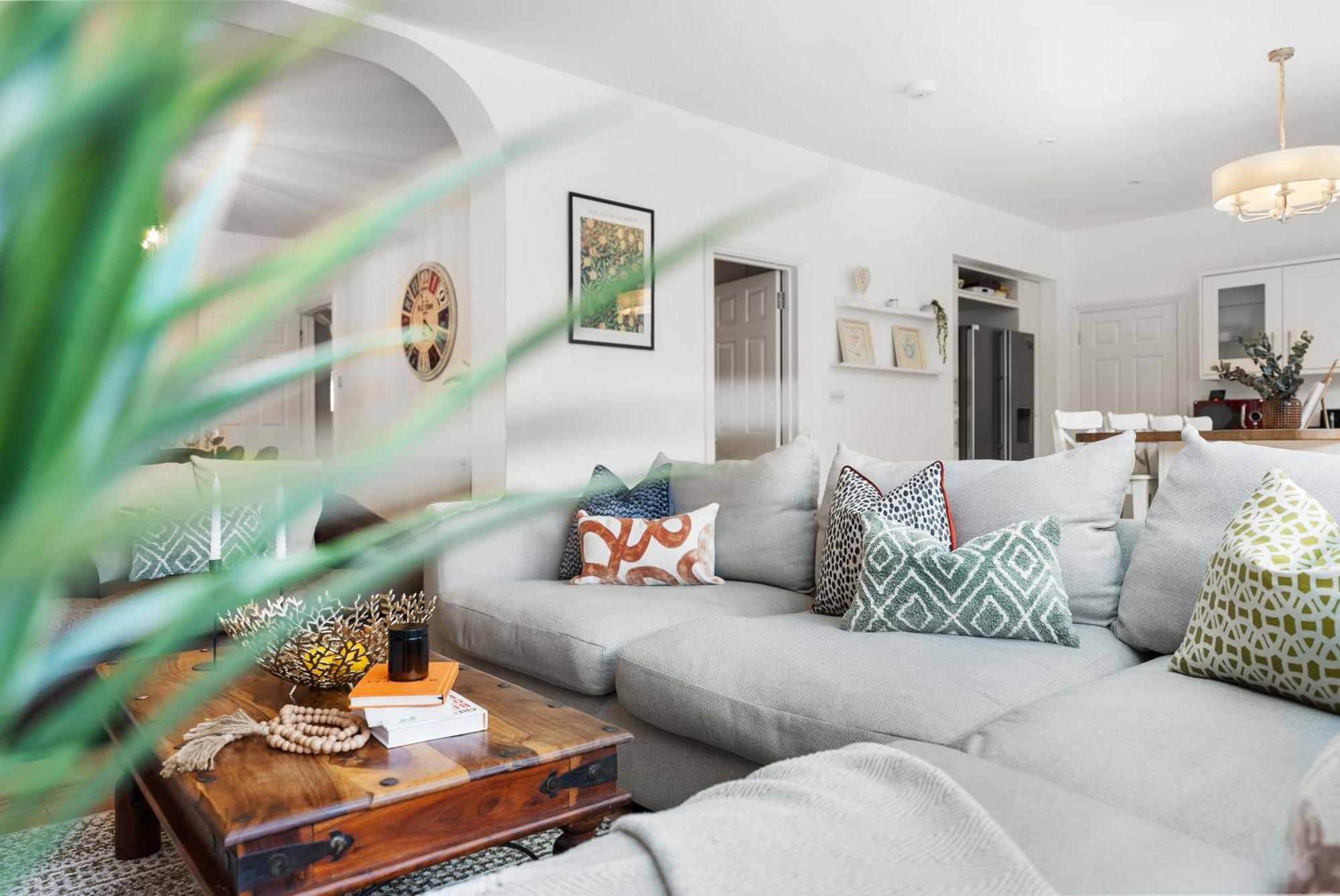 Long Term And Summer Special Offer! 5-Bedroom Spacious, Stunning Design, Sociable Areas & Cosy House Near South Downs Park, Sleeps 11 With Games Room, Private Parking And Garden- By Blue Puffin Stays Waterlooville Ngoại thất bức ảnh