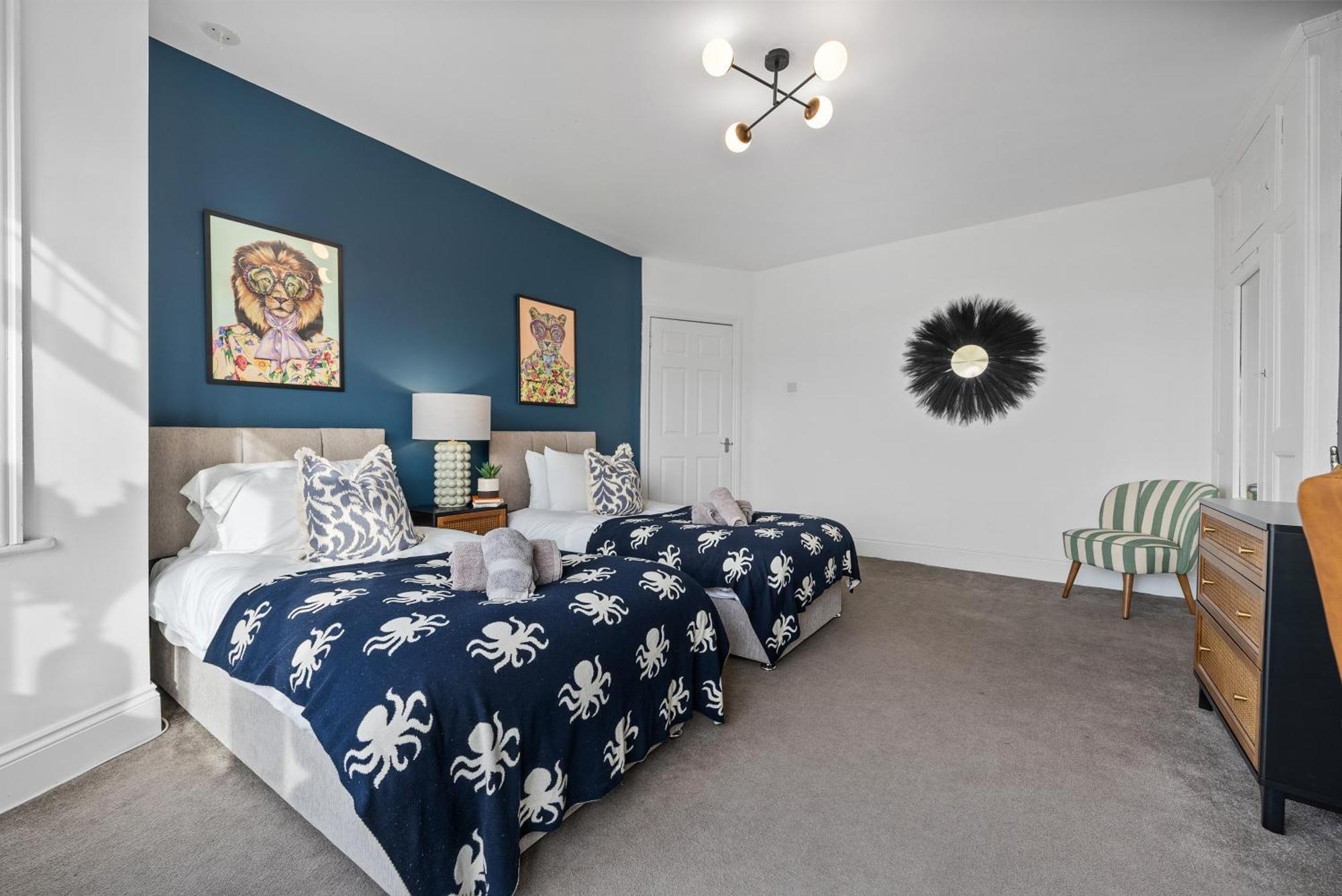 Long Term And Summer Special Offer! 5-Bedroom Spacious, Stunning Design, Sociable Areas & Cosy House Near South Downs Park, Sleeps 11 With Games Room, Private Parking And Garden- By Blue Puffin Stays Waterlooville Ngoại thất bức ảnh
