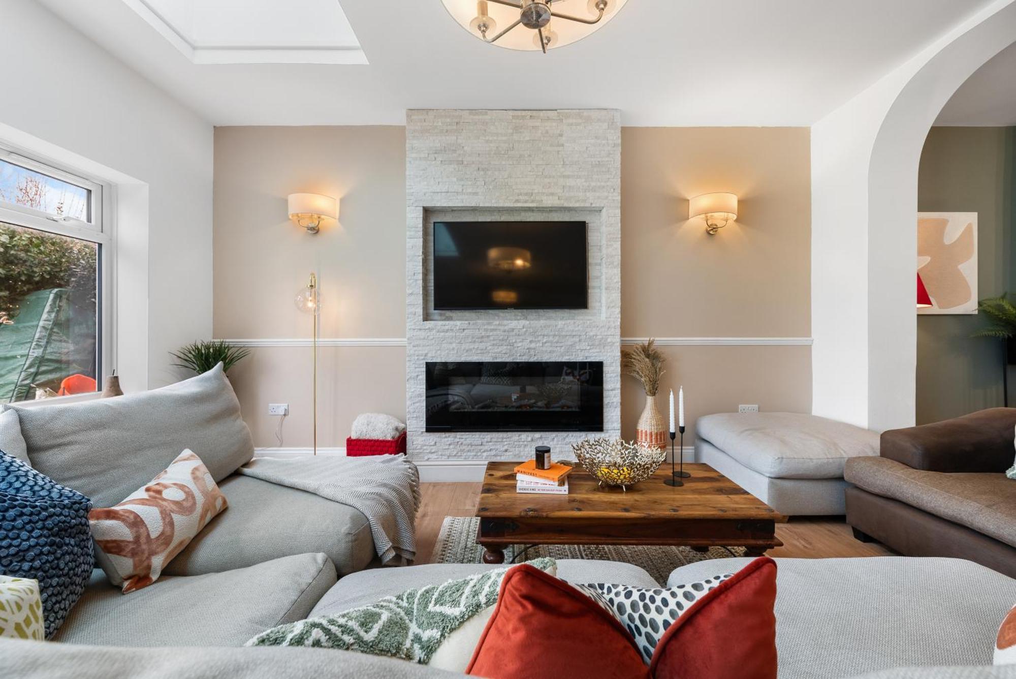 Long Term And Summer Special Offer! 5-Bedroom Spacious, Stunning Design, Sociable Areas & Cosy House Near South Downs Park, Sleeps 11 With Games Room, Private Parking And Garden- By Blue Puffin Stays Waterlooville Ngoại thất bức ảnh