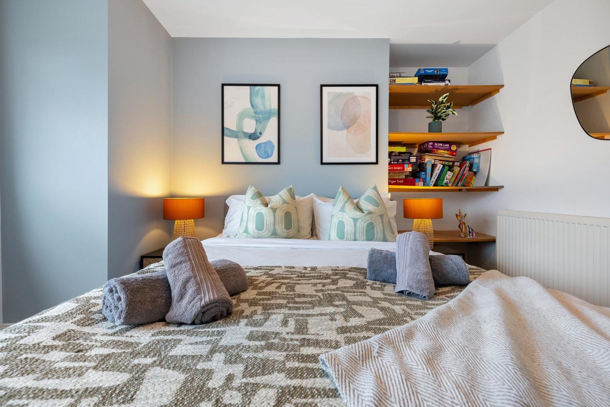 Long Term And Summer Special Offer! 5-Bedroom Spacious, Stunning Design, Sociable Areas & Cosy House Near South Downs Park, Sleeps 11 With Games Room, Private Parking And Garden- By Blue Puffin Stays Waterlooville Ngoại thất bức ảnh